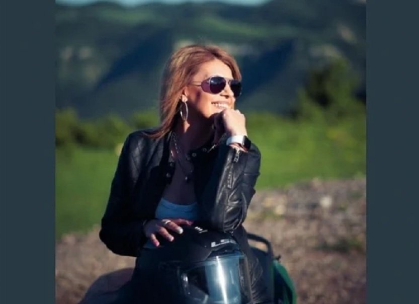 Социалната мрежа фейсбук почерня от жалейки след смъртта на красивата