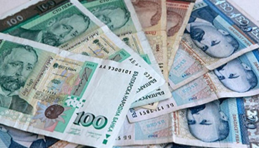 През 1880 година възстановената българска държава приема Закон за правото