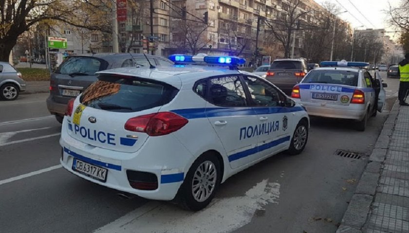 Рено потроши момиче на автополигон