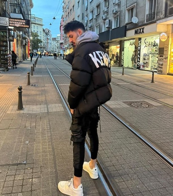 Емрах Стораро най-после се отказа да върти любов с каки