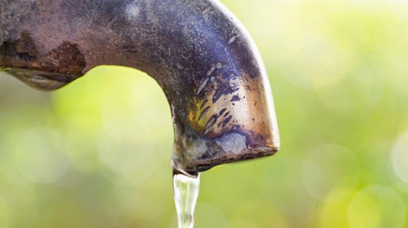 Министерският съвет ще гласува решение за освобождаване на бутилирана вода