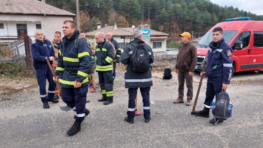 Овладян е пожарът на българо-гръцката граница. Очакванията са до дни