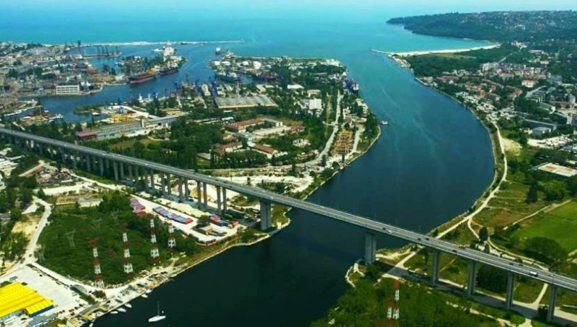 Телефонен терорист плаши с бомба Аспарухов мост