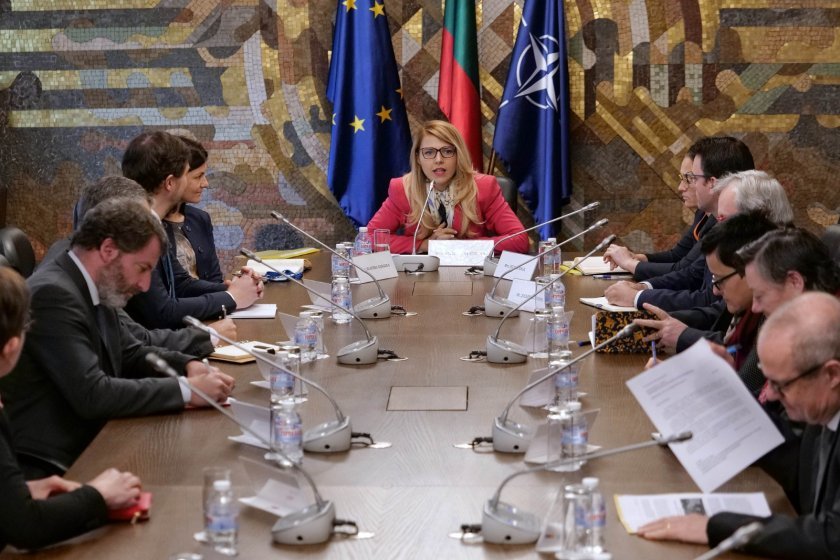 Заместник-министърът на външните работи Велислава Петрова е представила пред посланиците