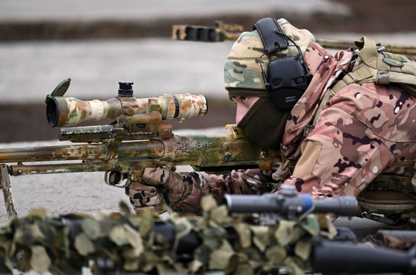 Украински снайперист застреля руски войник от рекордно разстояние