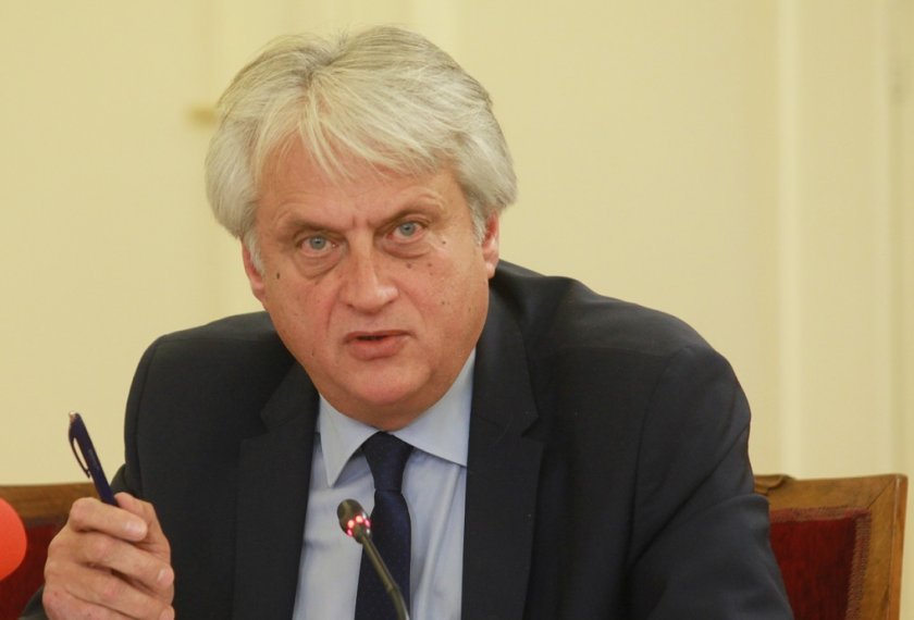 Ще ги изчакам да се налудуват и когато му дойде