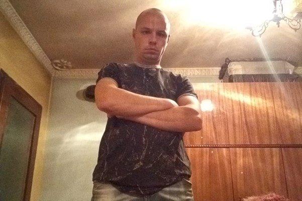 Ултрасът Захари Шулев примамил и кучето Макс
