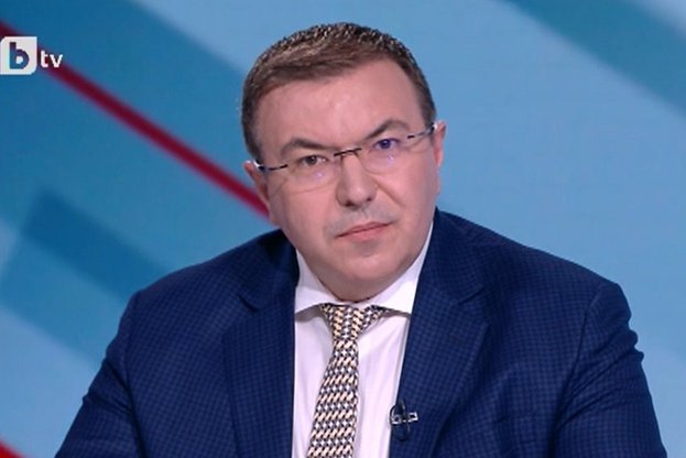 Бившият здравен министър Костадин Ангелов се похвали, че е спечелил