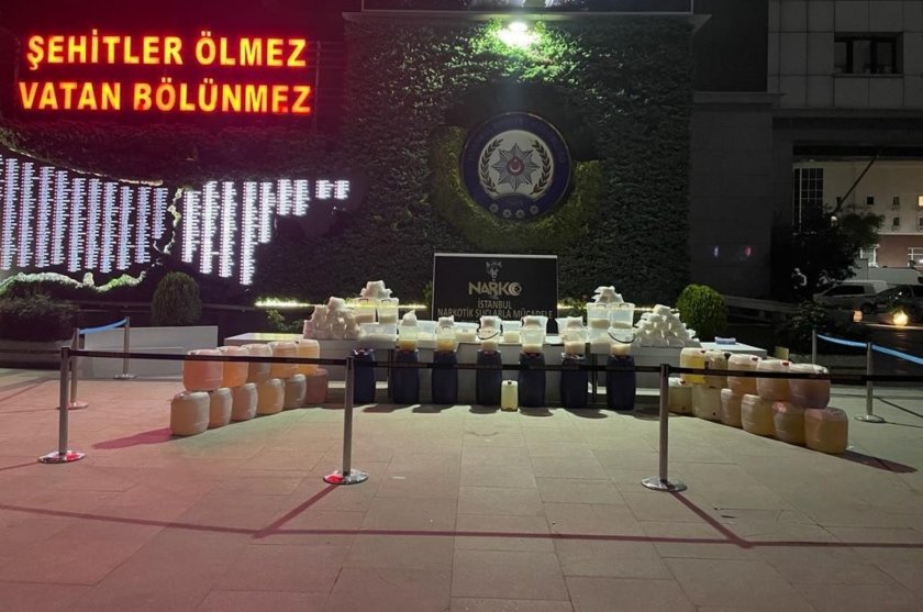 Хванаха 3,5 тона метамфетамини в Истанбул
