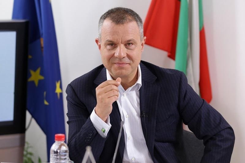Директорът на Българската национална телевизия Емил Кошлуков е дошъл в