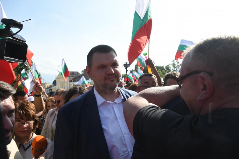 ОТЛИЧНИК: Делян Пеевски вдига рязко вота за ДПС