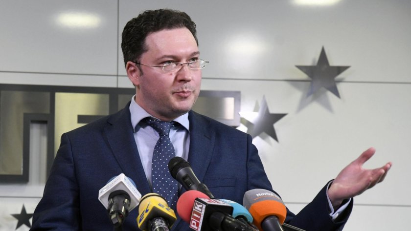 Дани Митов: "Промяната" влачи ДБ към дъното!