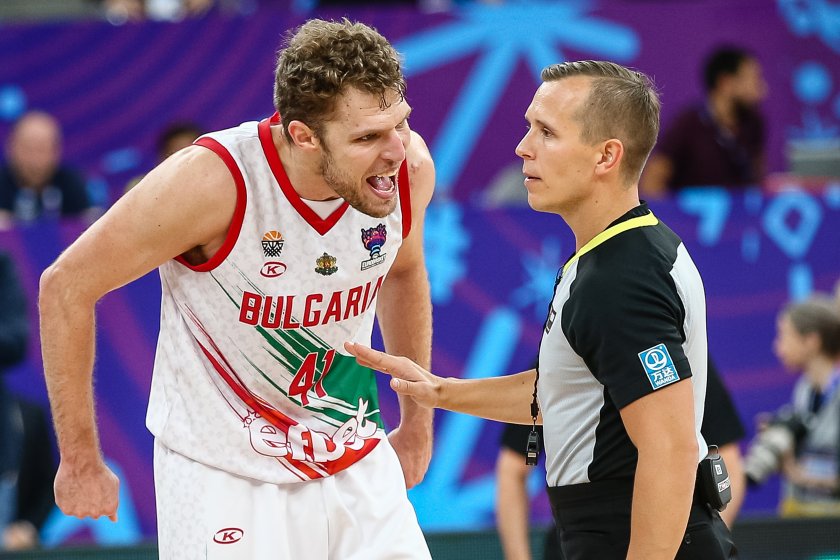 Баскетболистът Александър Везенков е носител на приза Спортен Икар“ за
