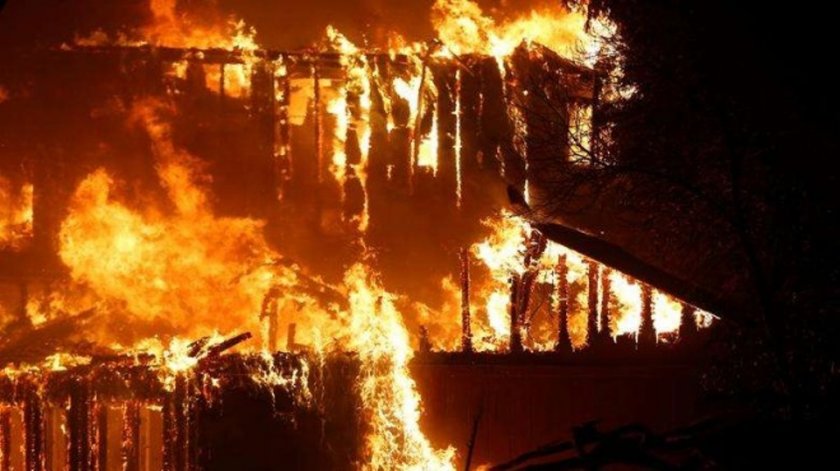 Старица загина при пожар в дома си в Стара Загора