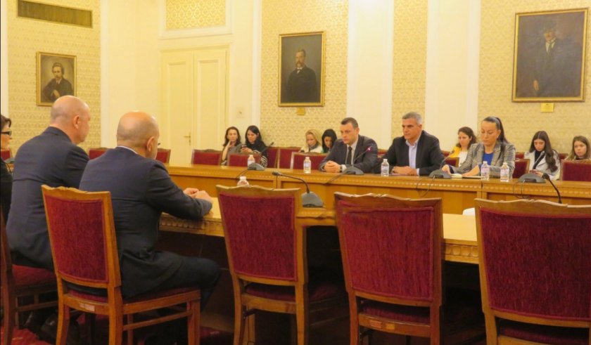 Янев към Габровски: Ще направим каквото трябва, за да има правителство
