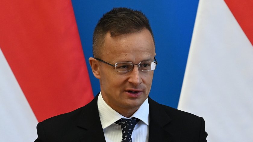 Външният министър на Унгария остро: Къде са сега професионалните плямчачи за единството ни?!