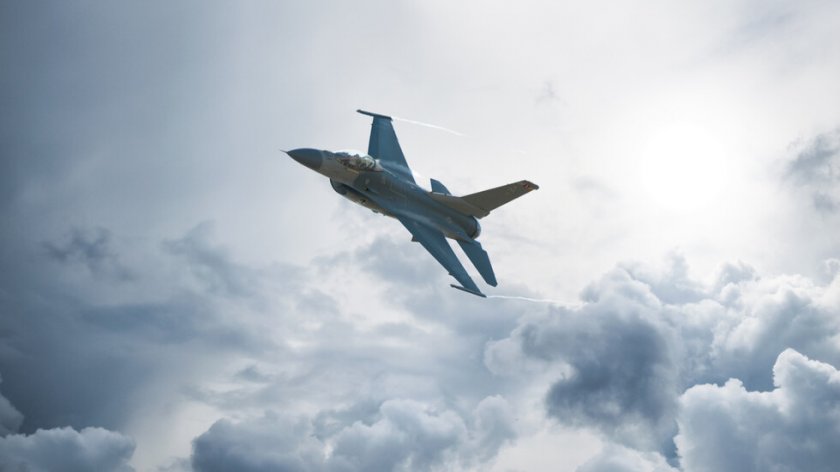 Кабинетът отпусна средства за първата вноска за новите осем F-16