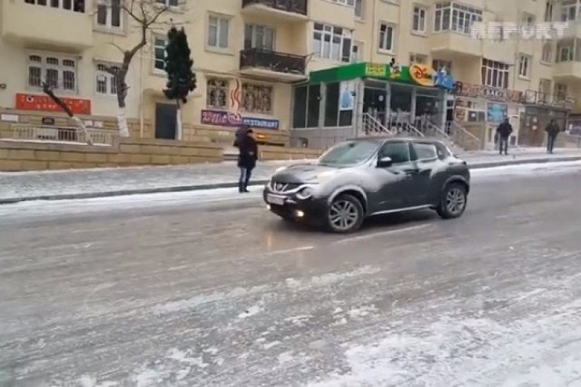 Внимание: Пътищата в страната са покрити с лед