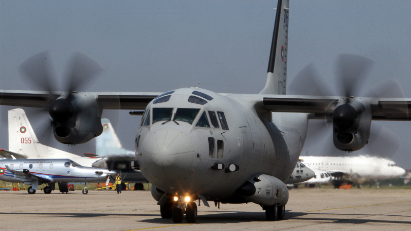 Военнослужещи от Военновъздушните сили осигуриха транспортиране със самолет Спартан“ на