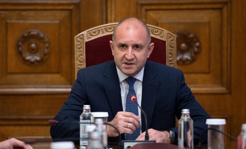 Коледа и Нова година ще спънат и забавят още съставянето