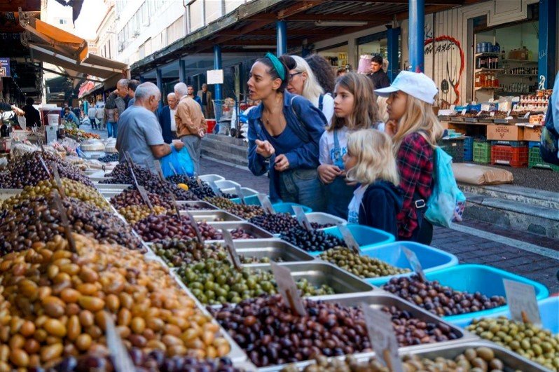 Гърция ще дава по 10% субсидия за храна от магазина