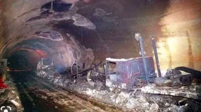 При пожар в камион-цистерна във високопланински тунел при прохода Саланг