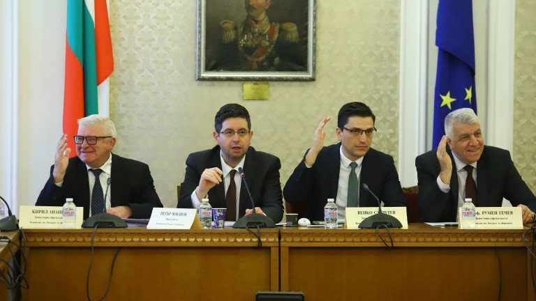 Гласуването на кабинета на проф. Николай Габровски ще изкача комисията