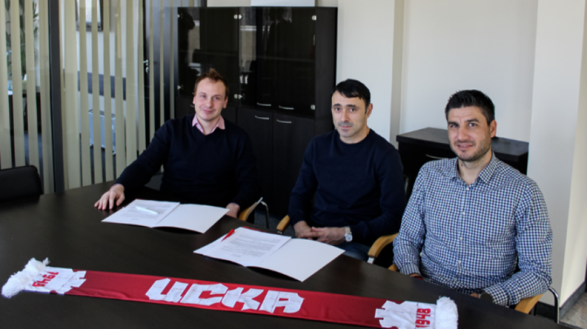 Един път предател, цял живот предател! Кратко, ясно и точно.