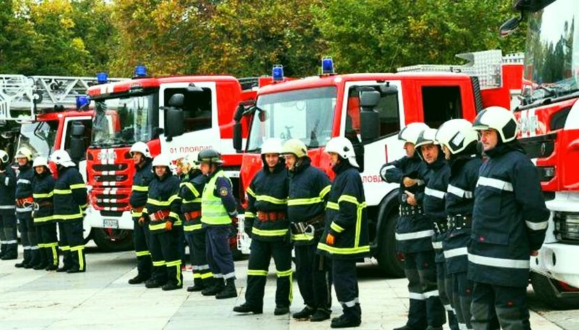 Огнеборци от противопожарната служба в гр. Рила спасили живота на