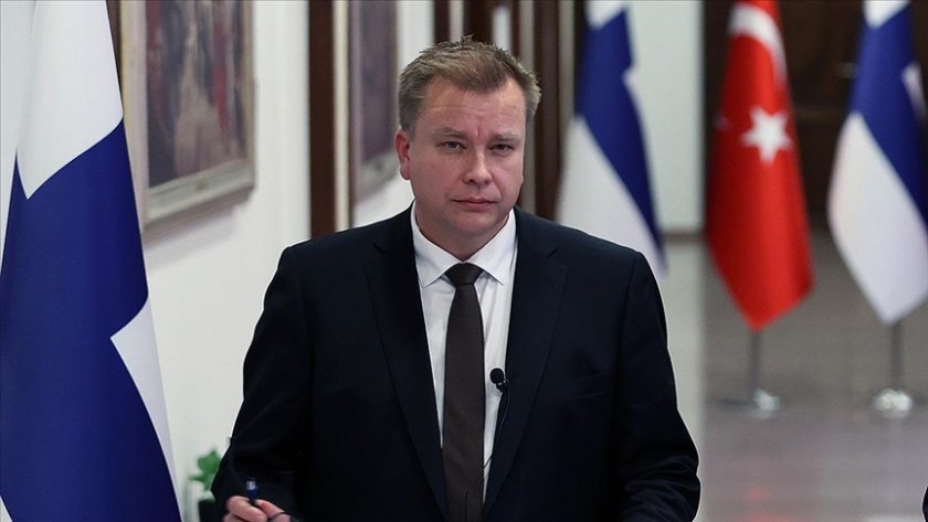 Финландският министър на отбраната излиза в отпуск, за да се грижи за 6-месечния си син
