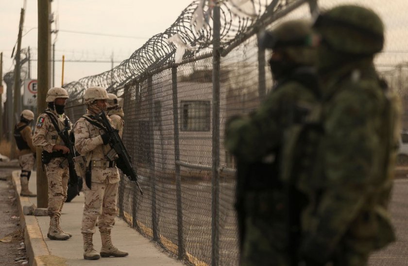 Министерството на отбраната на Мексико съобщи, че е изпратило 200 военнослужещи