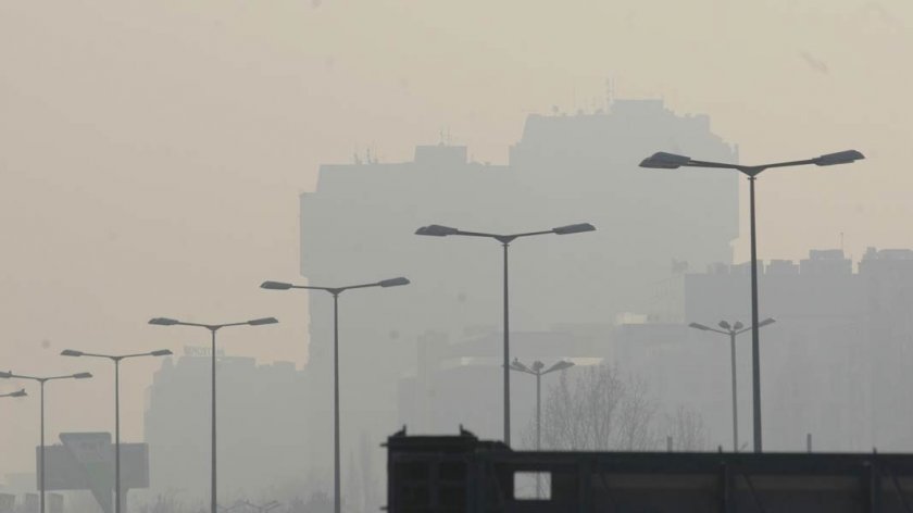 Пак дишаме мръсен въздух в първия ден на Новата година.