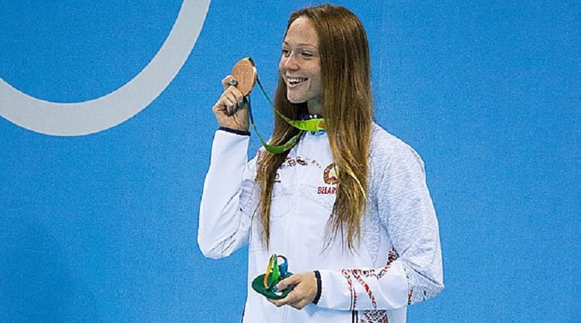 Александра Херасимения, трикратна олимпийска медалистка в плуването, представляваща Беларус, беше
