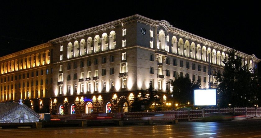Емблематичният столичен хотел Балкан“, известен на столичани и като Шератон“,