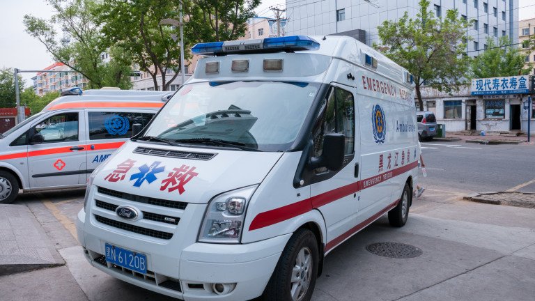 Камион се вряза в погребална процесия в Китай, загинаха 20 души