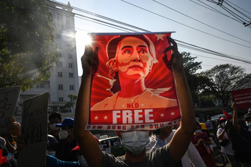 Мианмар дава амнистия на 7000 затворници за деня на независимостта си