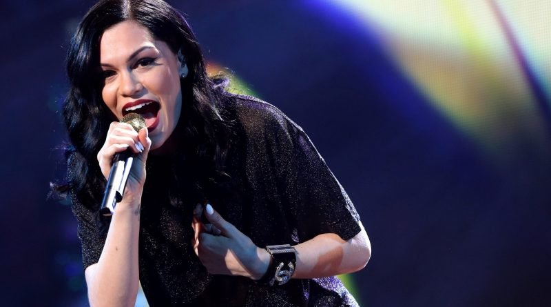 Певицата Джеси Джей обяви, че очаква бебе. Тя публикува в