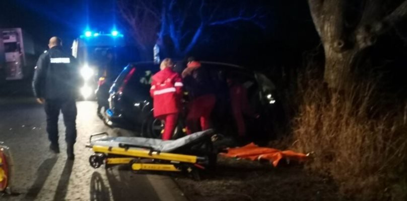 Шофьор загина, а шестима души са ранени при тежка катастрофа