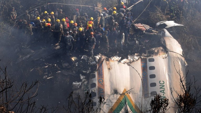 Няма оцелели при самолетната катастрофа в Непал и спасителната операция е приключила, съобщава