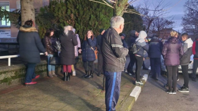 Пореден протест на жители на казанлъшкото село Бузовград. Този път