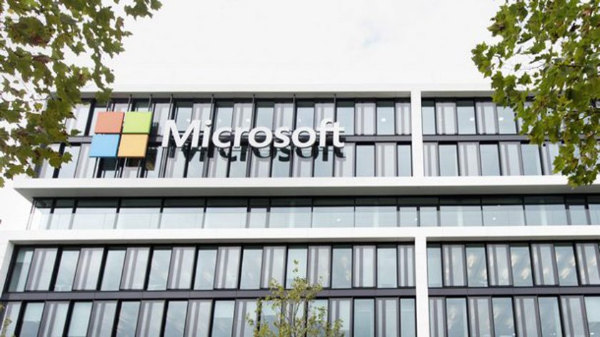 Технологичният гигант Microsoft Corp. планира да съкрати хиляди работни места
