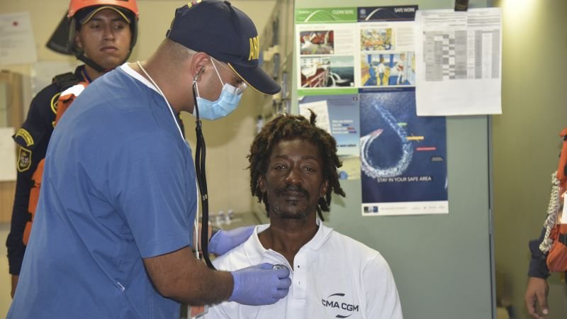 Спасиха мъж, оцелял 24 дни в Карибско море