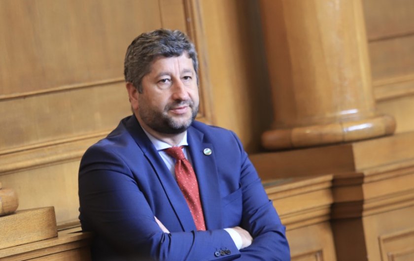Христо Иванов смята, че третият мандат има малък теоретичен шанс. С