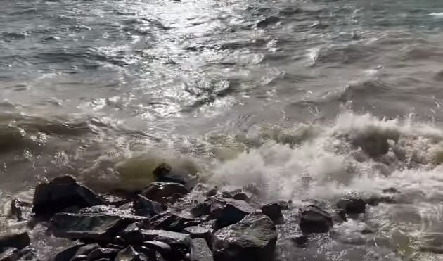 Ураганният вятър разбушува водите на язовир Огоста“ в Монтана като