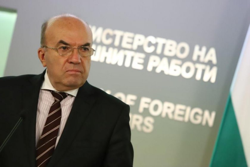 Отпада изслушването на външния министър Николай Милков днес в парламента. Външният