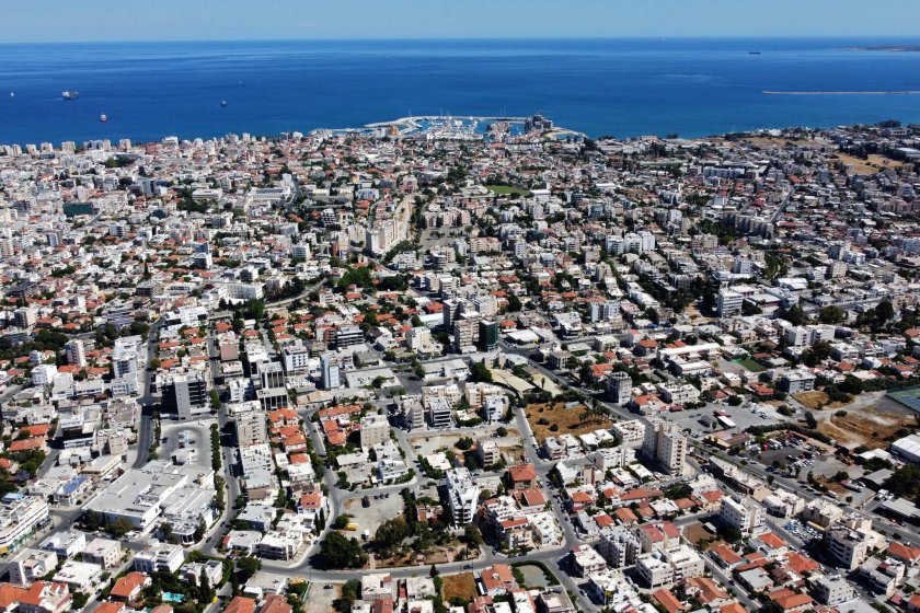 Кипър дава 20 млн. евро за жилища на млади семейства