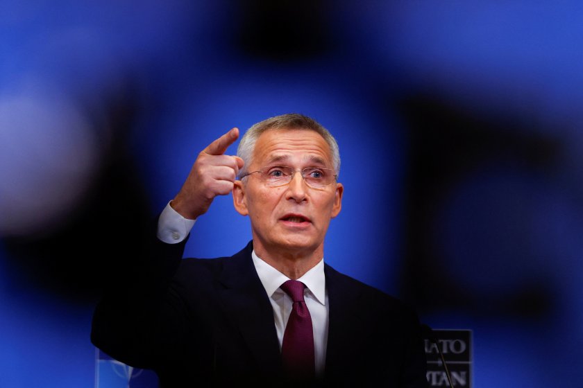 Столтенберг иска страните от НАТО да увеличат разходите за отбрана