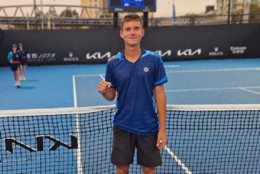 Българският тенис талант Илиян Радулов се класира за 1/4-финалите в