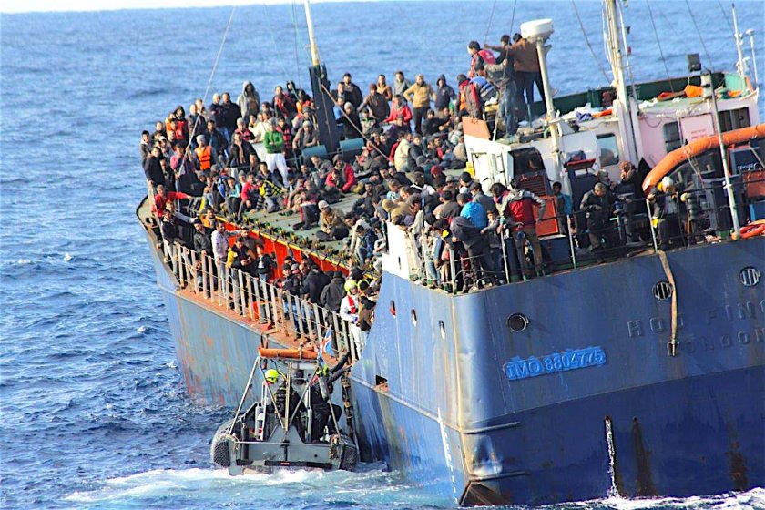 ЕС обмисля мерки за миграционния натиск