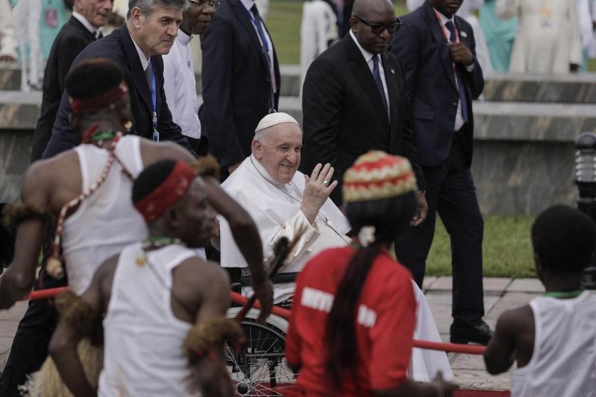Папа Франциск пристигна в ДР Конго
